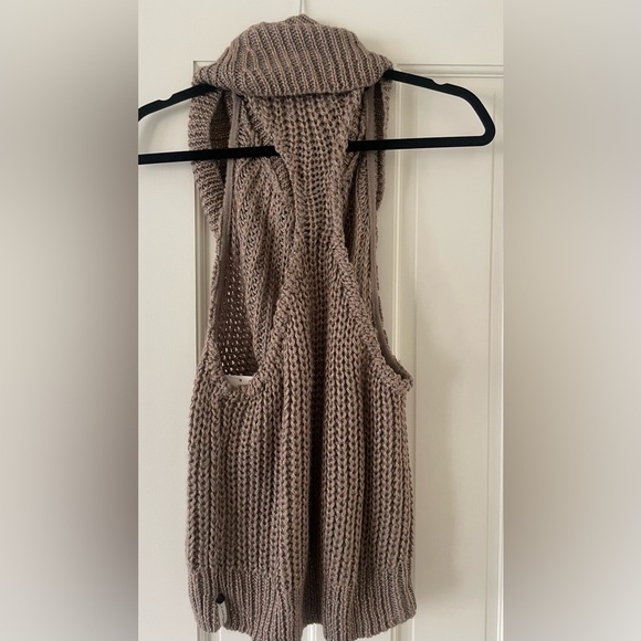 One Teaspoon Turtleneck - Picture 3 of 5